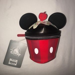 Mickey Mouse Cupcake Case